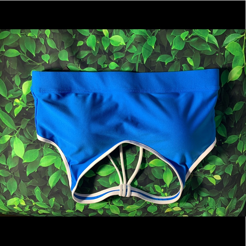 NWT Sports Bra XL Under Armour Blue